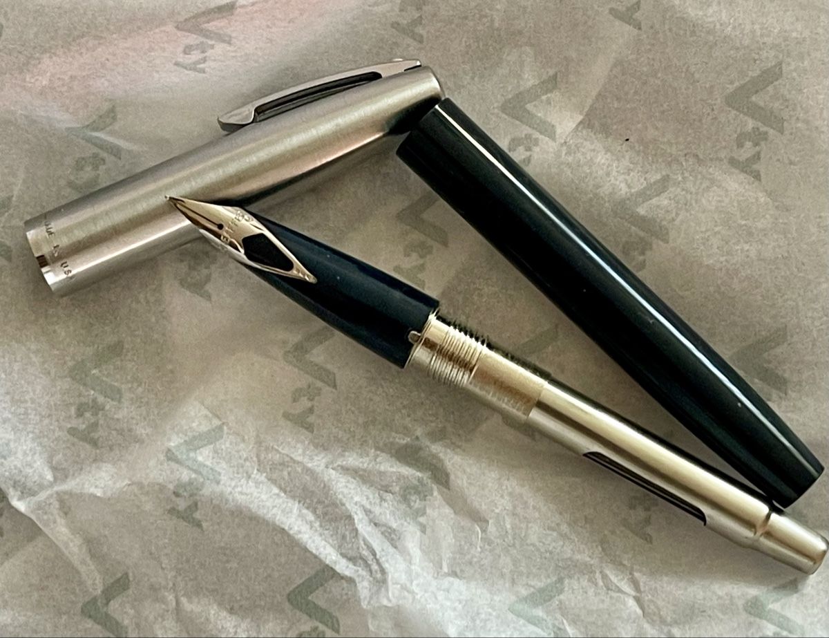 Penna & Evidenziatori: Sheaffer Füllfederhalter Set mit Etui – Usato da Bern venduto da TamSham 1