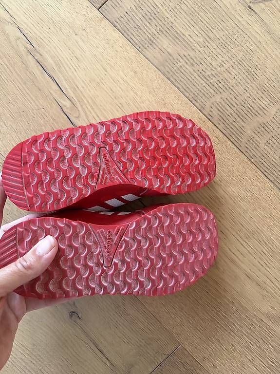 Adidas Scarpe da uomo: Adidas Sneakers – Usato da Schwarzenburg venduto da SchoggoLoggo 3