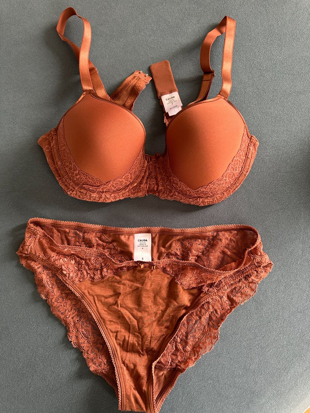 Calida Altra biancheria intima: Calida Sensual Secrets Spacer-BH mit Spitzen-Höschen – Nuovo (secondo la descrizione) da Burgdorf venduto da Luluk27