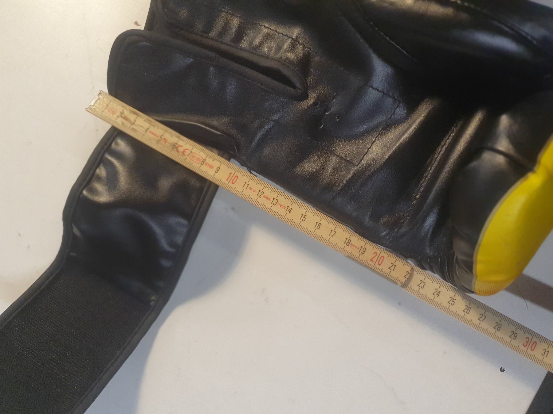 Guanti & manicotti: Boxhandschuhe grösse S – Usato da Zürich venduto da loosebone 8