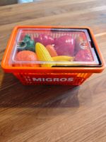 Migros Einkaufskorb mit Früchte und Gemüse für Kaufladen!