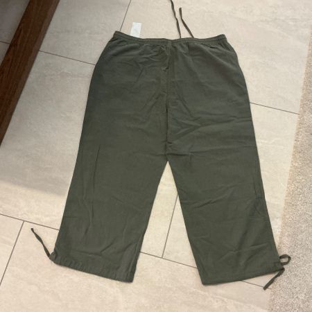 Neue Damen Caprihose Gr.XL Khaki, ungetragen