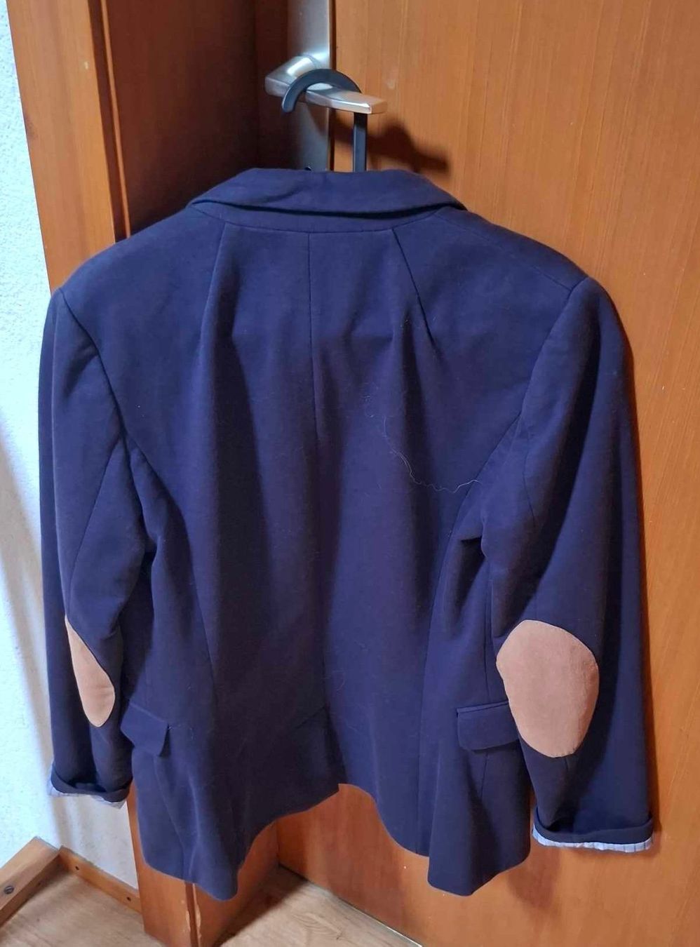 H&M Giacche: Blazer H&M – Nuovo (secondo la descrizione) da Arnex-sur-Orbe venduto da kprt 2