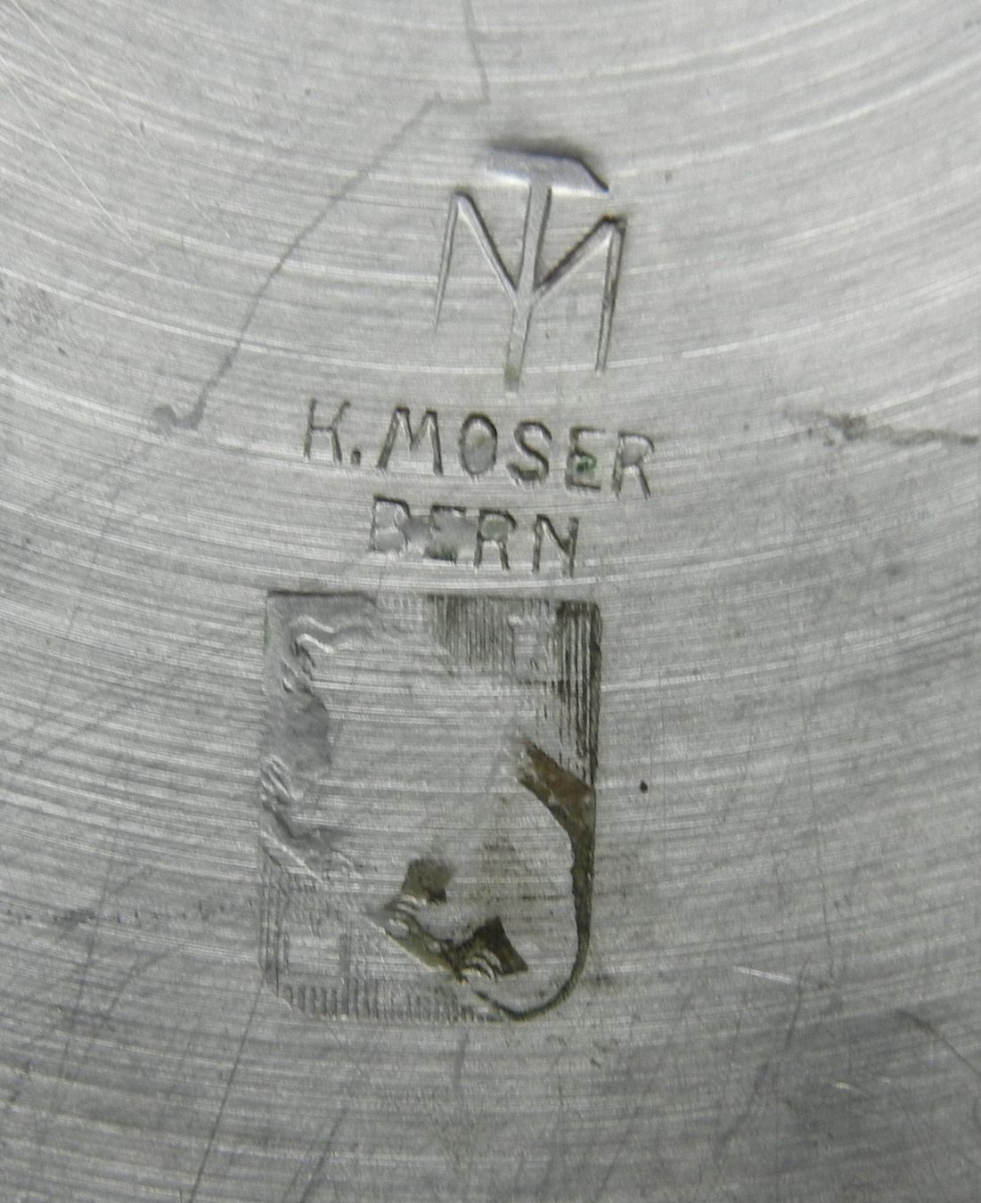 Piatti: BERNER WAPPEN ZINNTELLER K. Moser Bern – Usato da Bern venduto da Mekongbeach 2