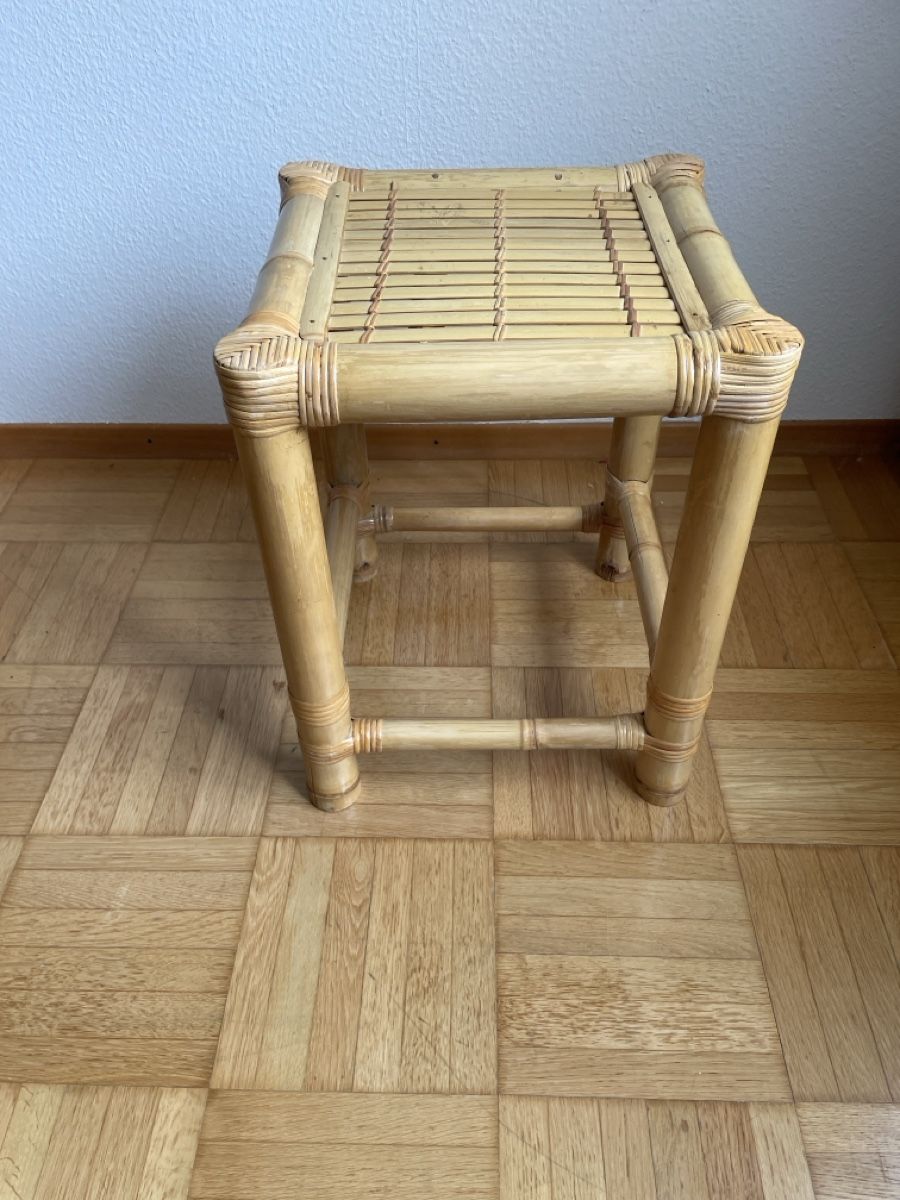 Tische: Tischchen / Hocker Bambus – Gebraucht aus Freidorf TG von ibipatria