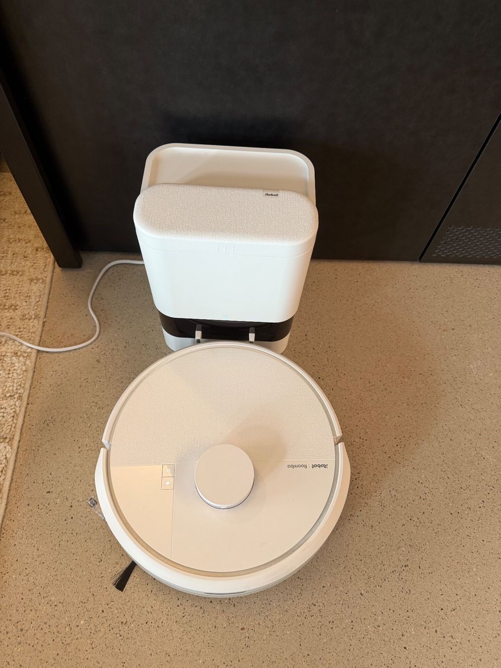 Irobot Aspirateurs & Accessoires: iRobotRoomba® 105 Combo Roboter + AutoEmpty™ Dock – D'occasion à Zürich par Annsophie