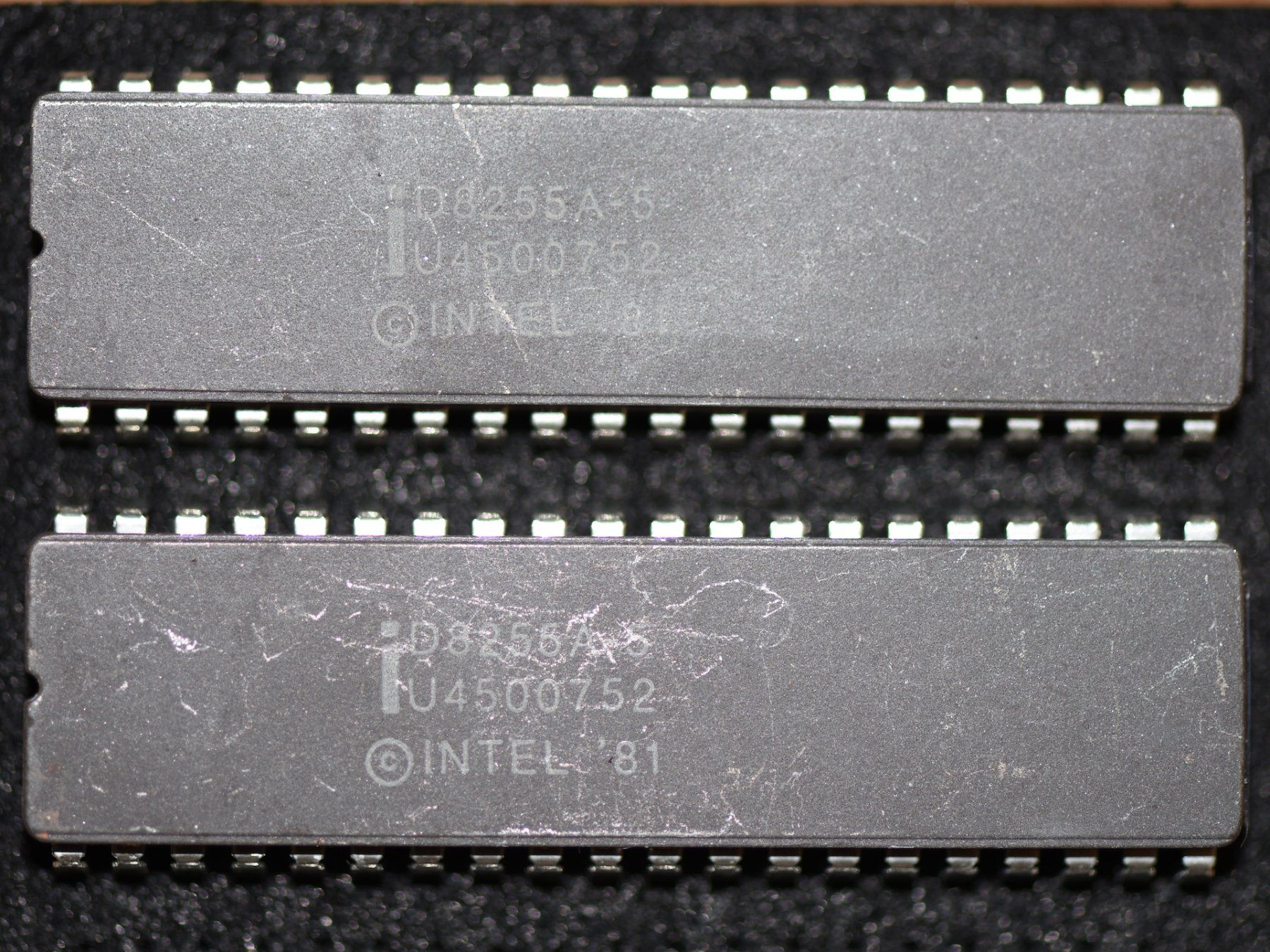 Intel Elektronikbauteile: 2x IC D8255A-5 004500752 INTEL 81 - PHILIPPINES XW 8450 – Neu (gemäss Beschreibung) aus Emmen von renerich 2