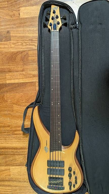 Strumenti musicali: Lag Force 5 Fretless – Usato da Genève venduto da dikkjo