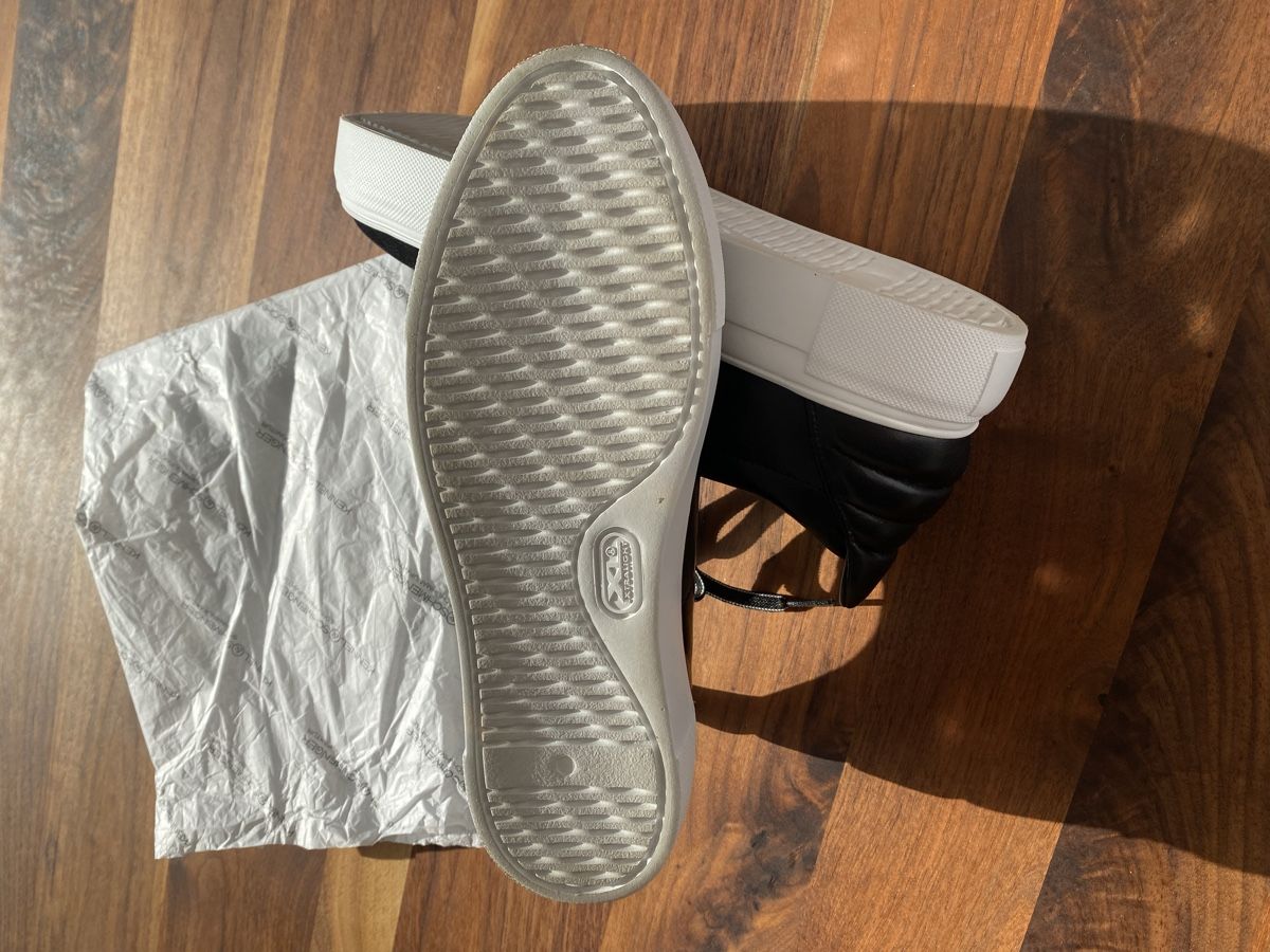 Scarpe da donna: Sneakers Damen schwarz Gr5 – Usato da Muhen venduto da Sonnenerbse 6