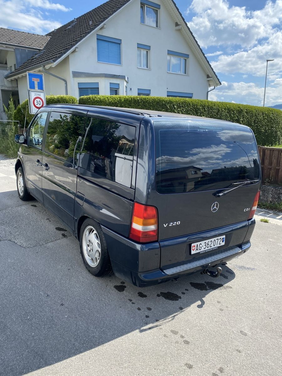 Veicoli commerciali: Mercedes V220 Cdi ab Mfk – Usato da Wohlen AG venduto da Arbanasi