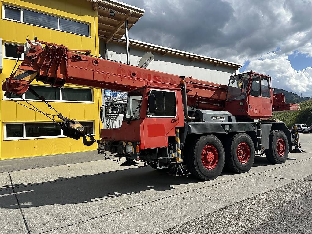 Liebherr Gru: Liebherr LTM 1035 – Usato da Oberwald venduto da 7408