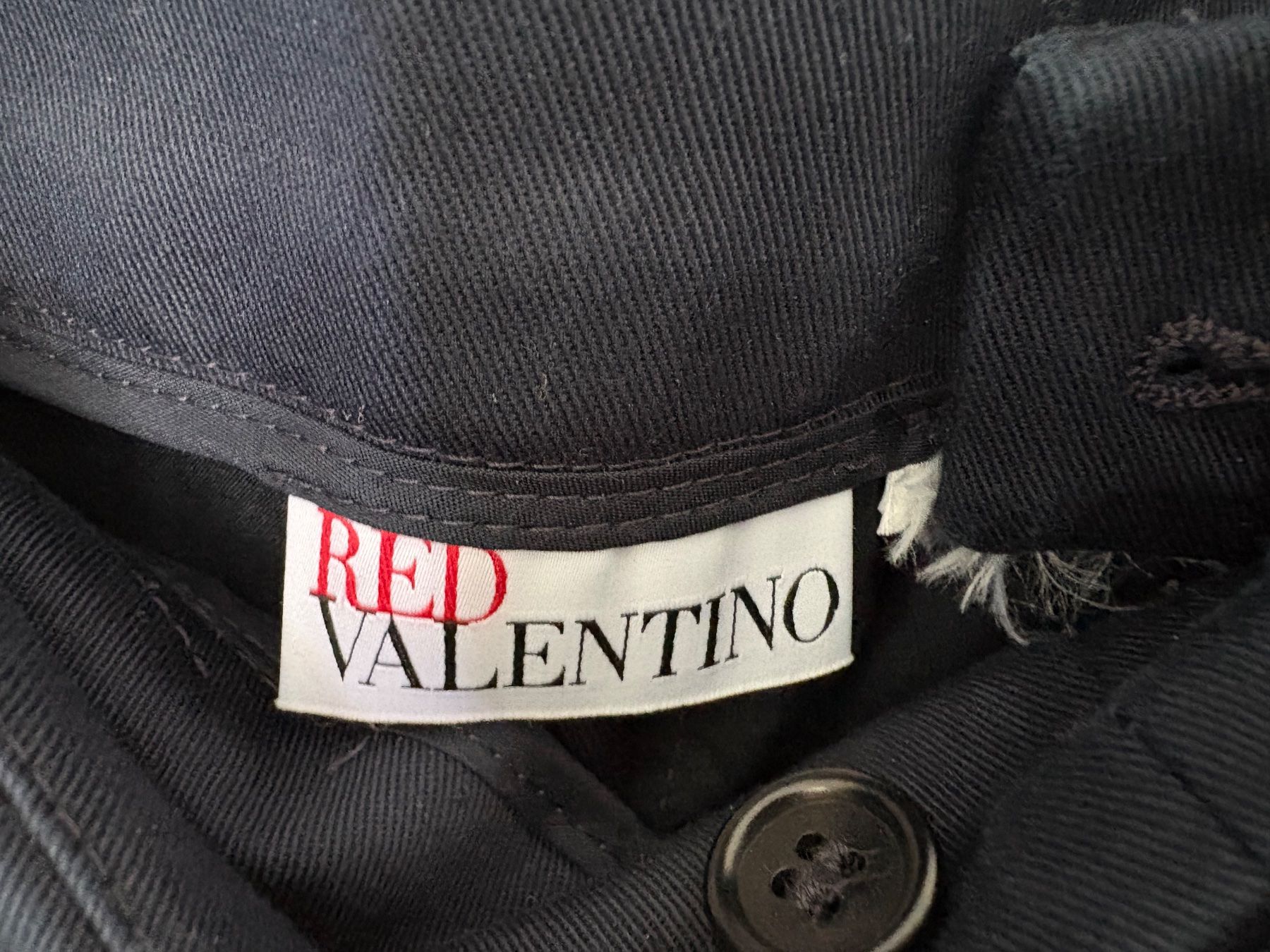 Valentino Pantaloni: Red Valentino Pants  - Size 34 - GREAT condition – Usato da Muzzano venduto da Sidney_3 2