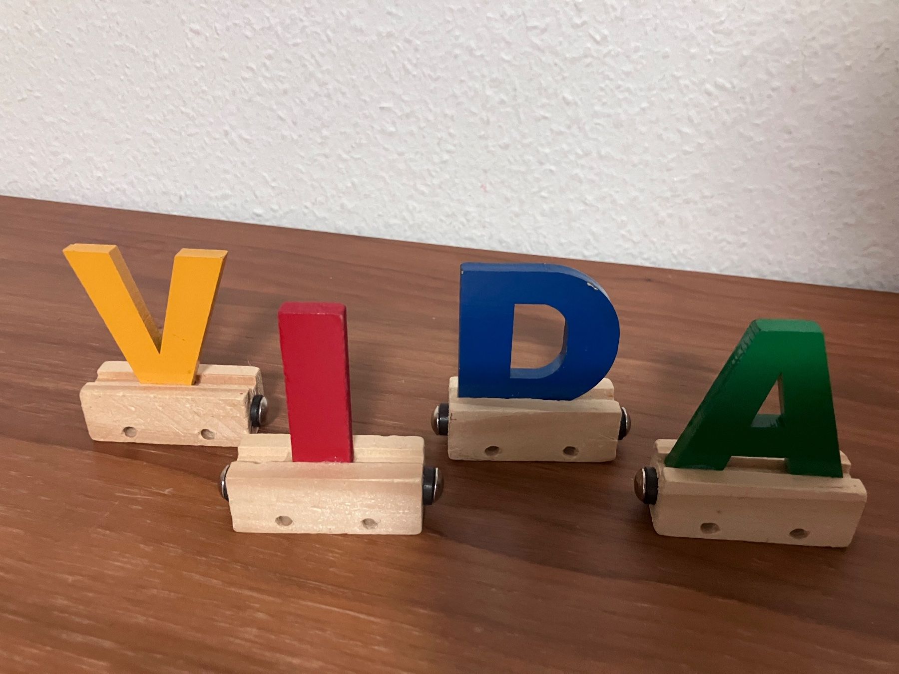 Alle Dekorationen: Buchstabe Holz – Gebraucht aus Adliswil von E.A.M 1