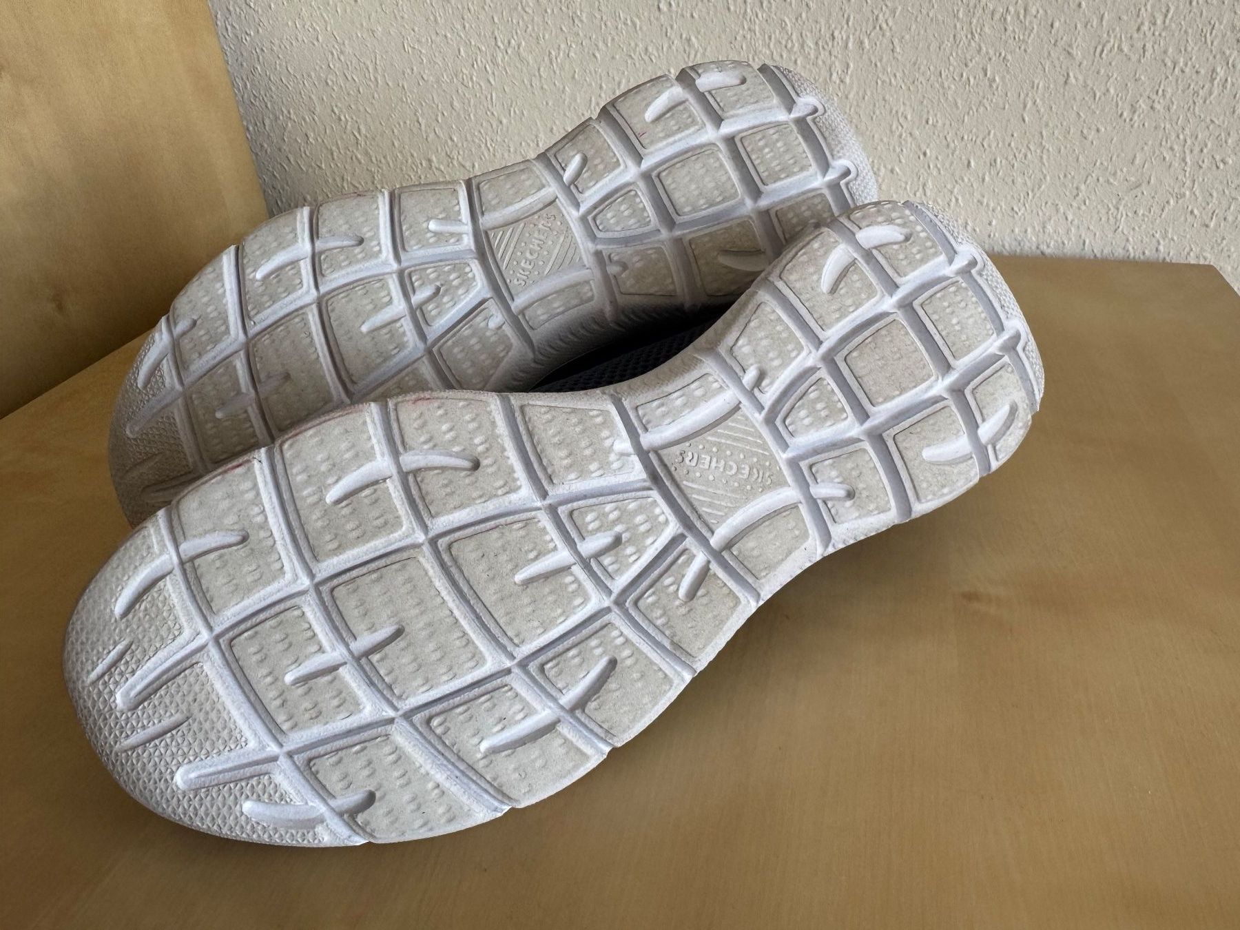 Skechers Scarpe da donna: SKECHERS MEMORY FOAM – Usato da Luzern venduto da Ankerli 4