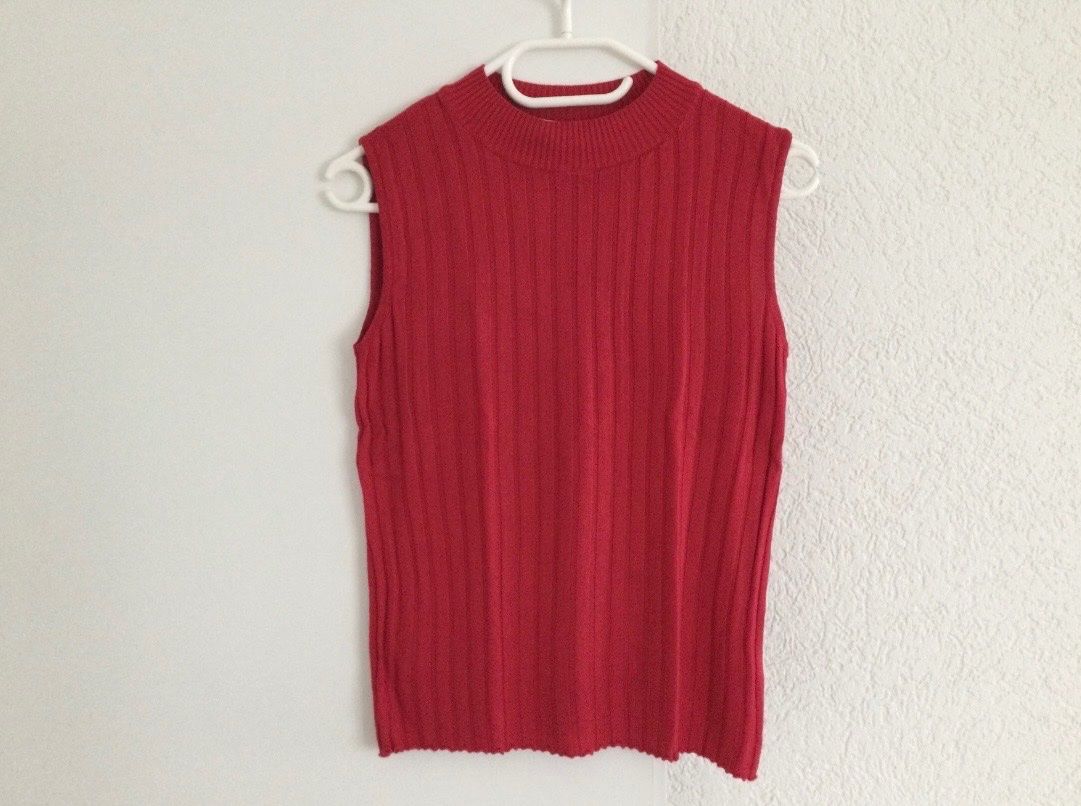 Stefanel Top: Stefanel Top, Rot, Gr. M, Ärmellos Strick – Usato da Langenthal venduto da vik_v5ml