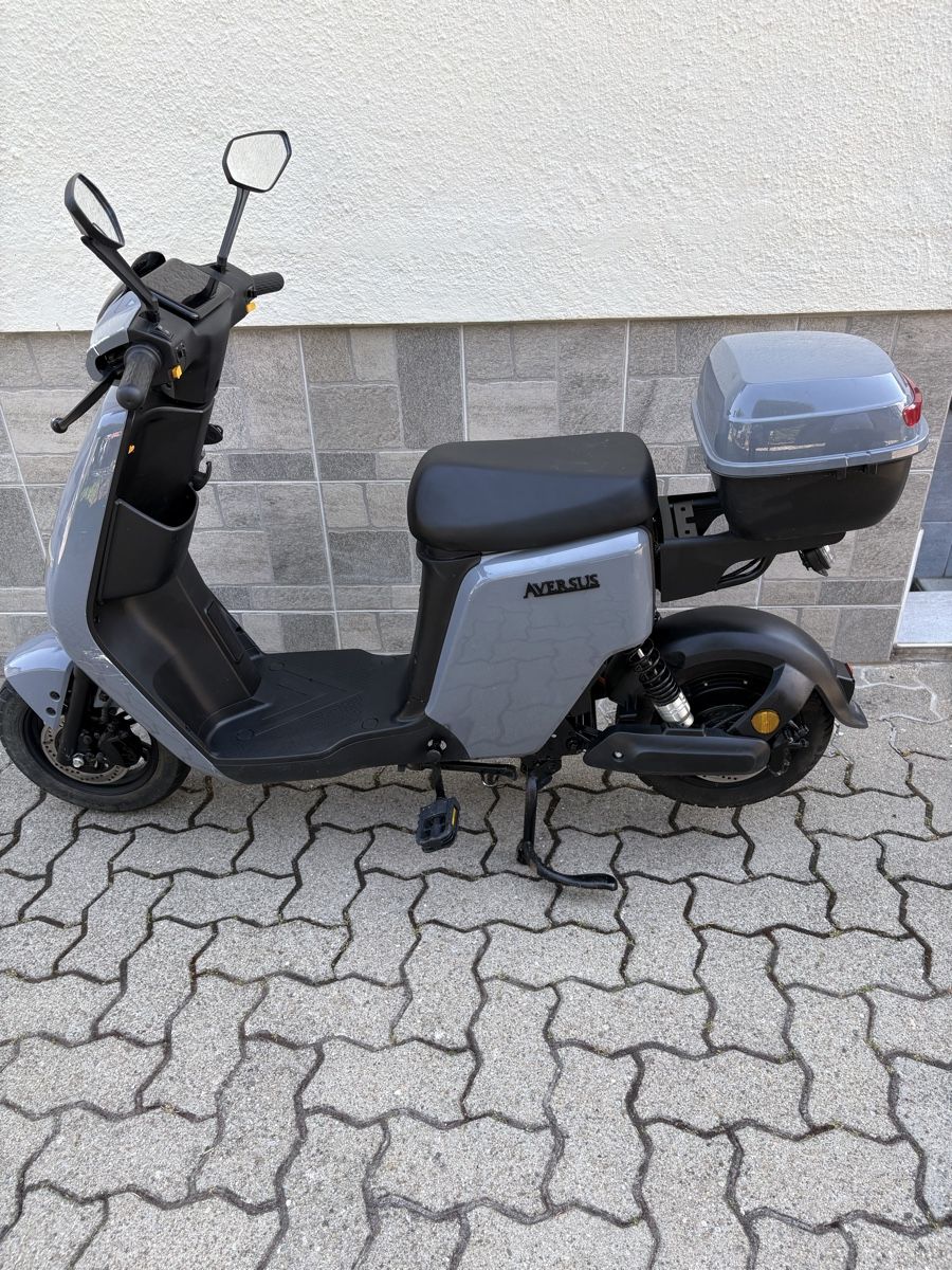 Scooter: Aversus E-Scooter – Usato da Oberbuchsiten venduto da Tesin3