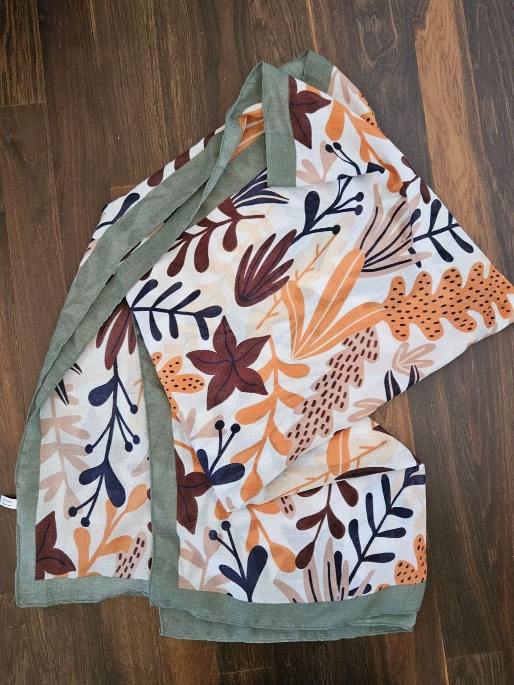 Foulard & Sciarpe: LIGHT SCARF 180X90CM, VISCOSE 100% – Nuovo (secondo la descrizione) da Affoltern am Albis venduto da Katarinushka 3