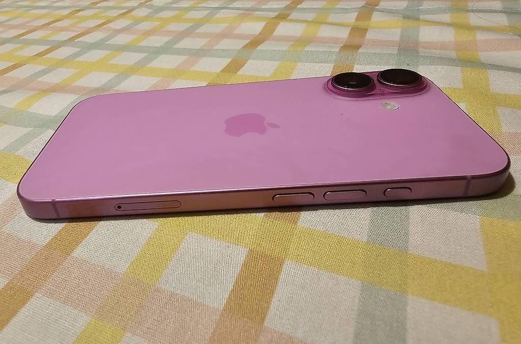 Apple Telefoni cellulari / Smartphones: Apple iPhone 16 Pink – Usato da Fällanden venduto da Fairamay 2