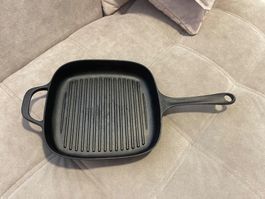 Grillpfanne aus Gusseisen  28x28cm guter Zustand