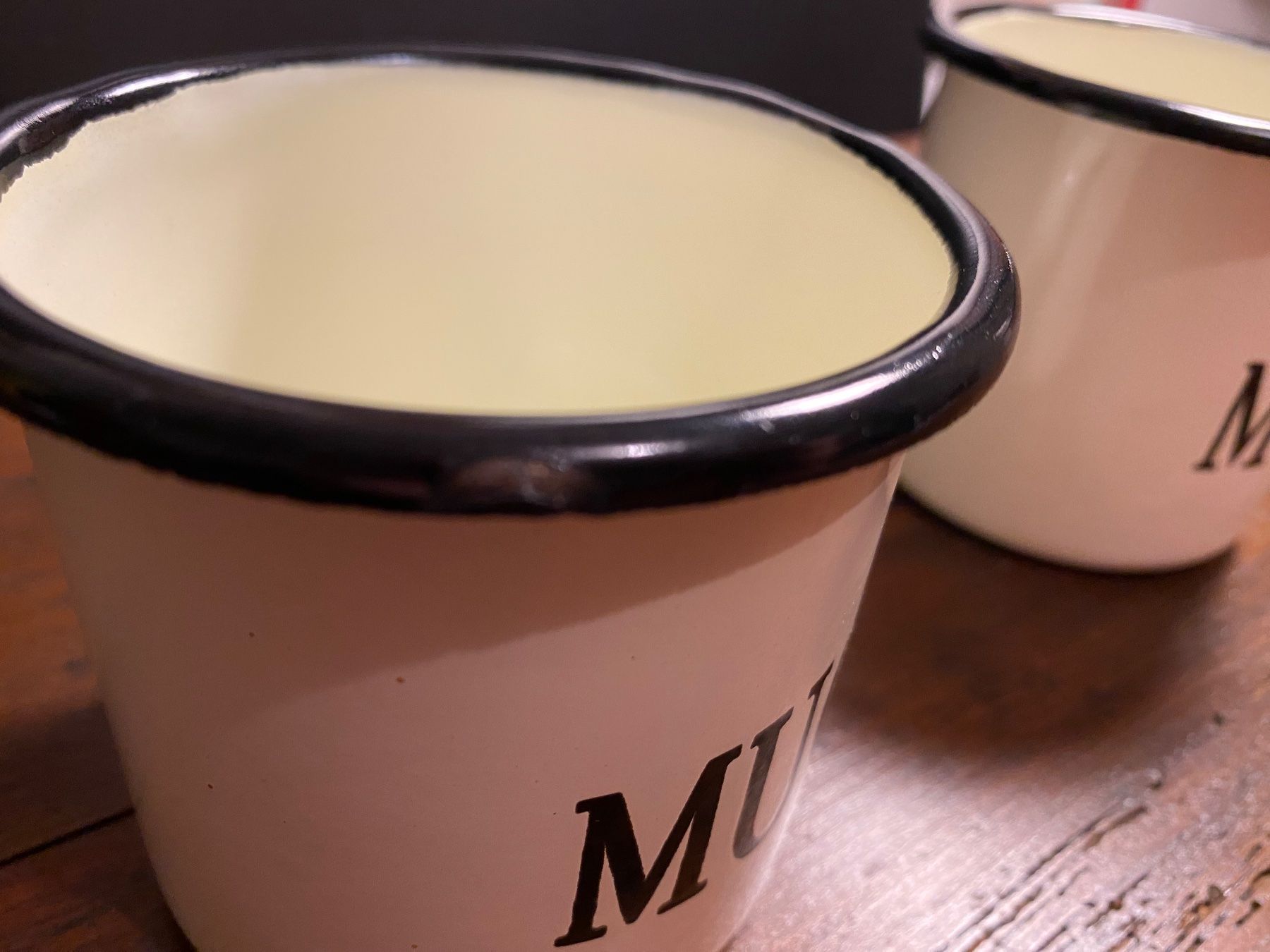 Tazze: 2 emaille Tassen "MUG" – Usato da Rorbas venduto da tun_m7fz 3