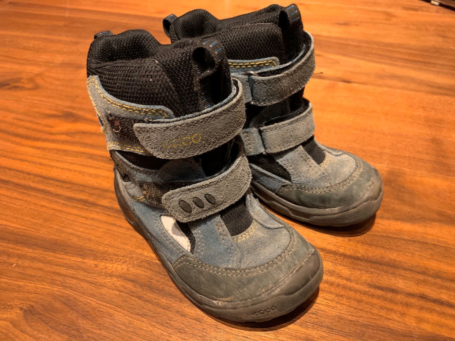 Chaussures garçon: Ecco Winterstiefel Grösse 26 – D'occasion à Eschenbach SG par claudrup77