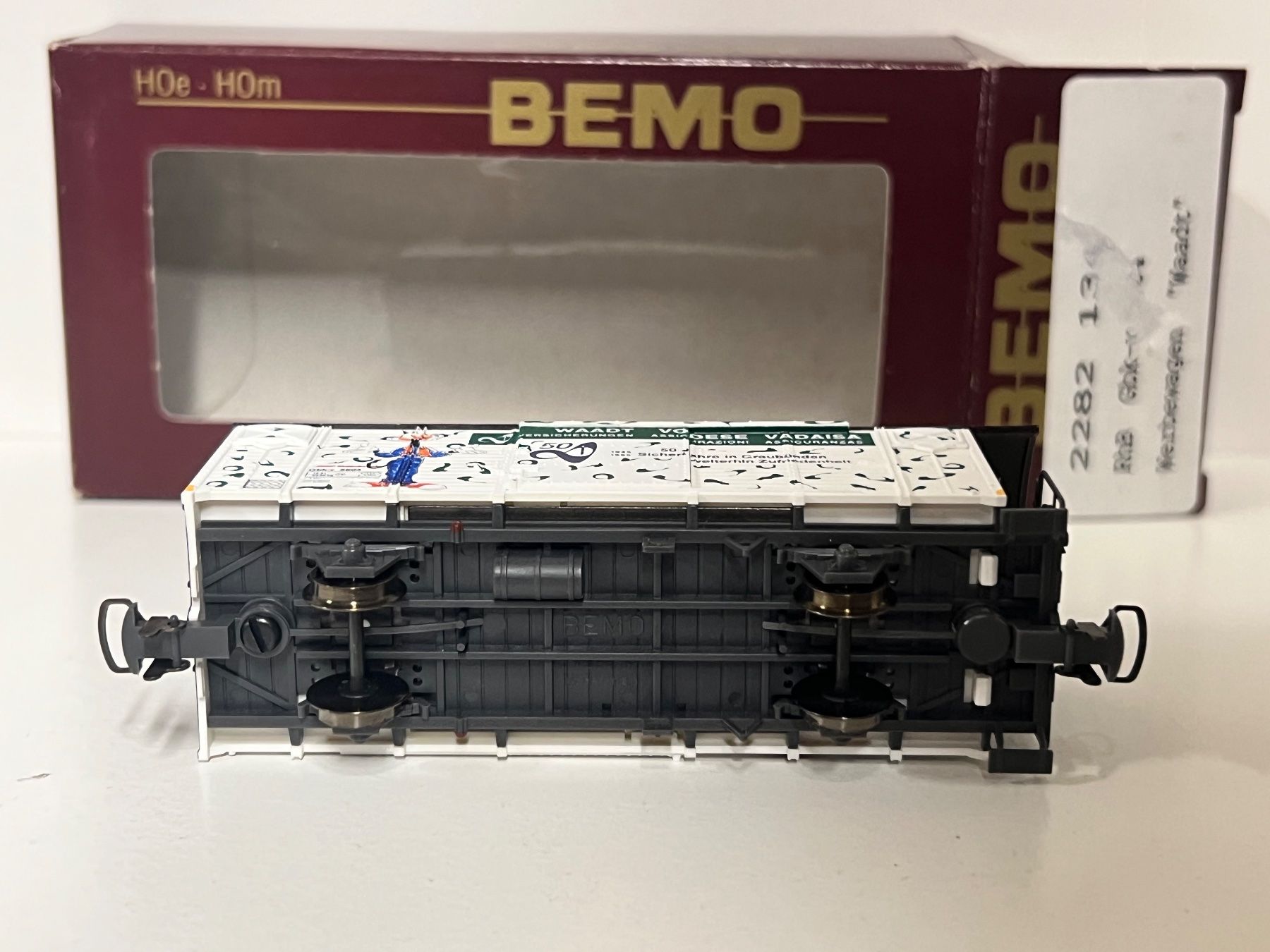 Bemo Modellini di ferrovie: Bemo RhB Werbewagen  "Waadt" – Nuovo e nell'imballaggio originale da Geroldswil venduto da TopTrain54 4