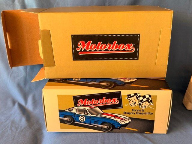 Exoto Modellini d'auto: CHEVROLER STINGRAY C2 EXOTO No.69 – Nuovo e nell'imballaggio originale da St-Imier venduto da frederique6 8