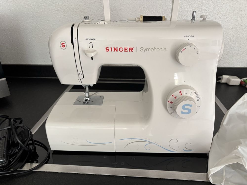 Singer Symphonie Nähmaschine, Top Zustand, wenig benutzt! (Gebraucht ...