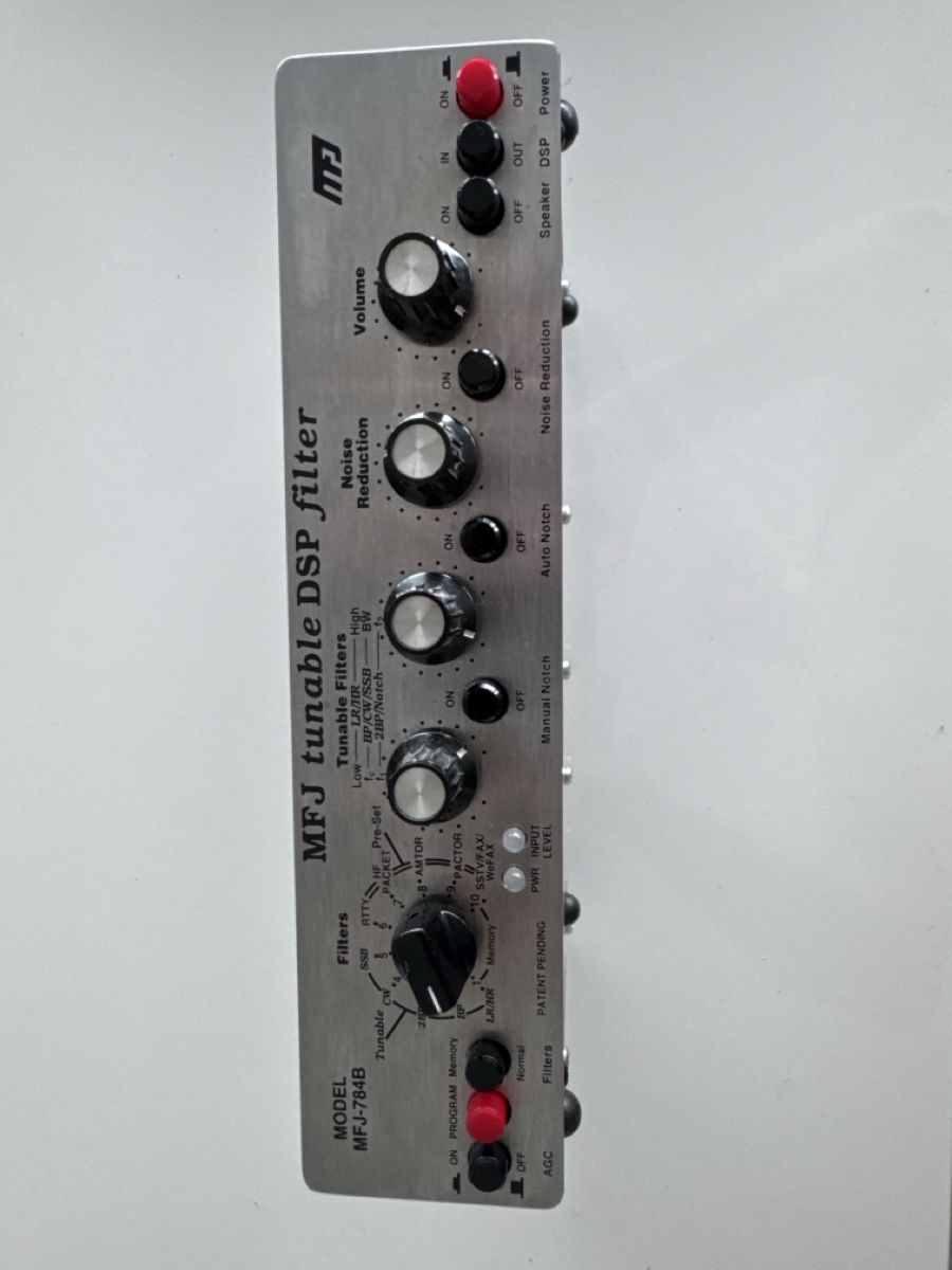 Radiocomunicazione: Filtre accordable DSP MFJ-784B, bon état – Usato da Le Mont-sur-Lausanne venduto da jap66