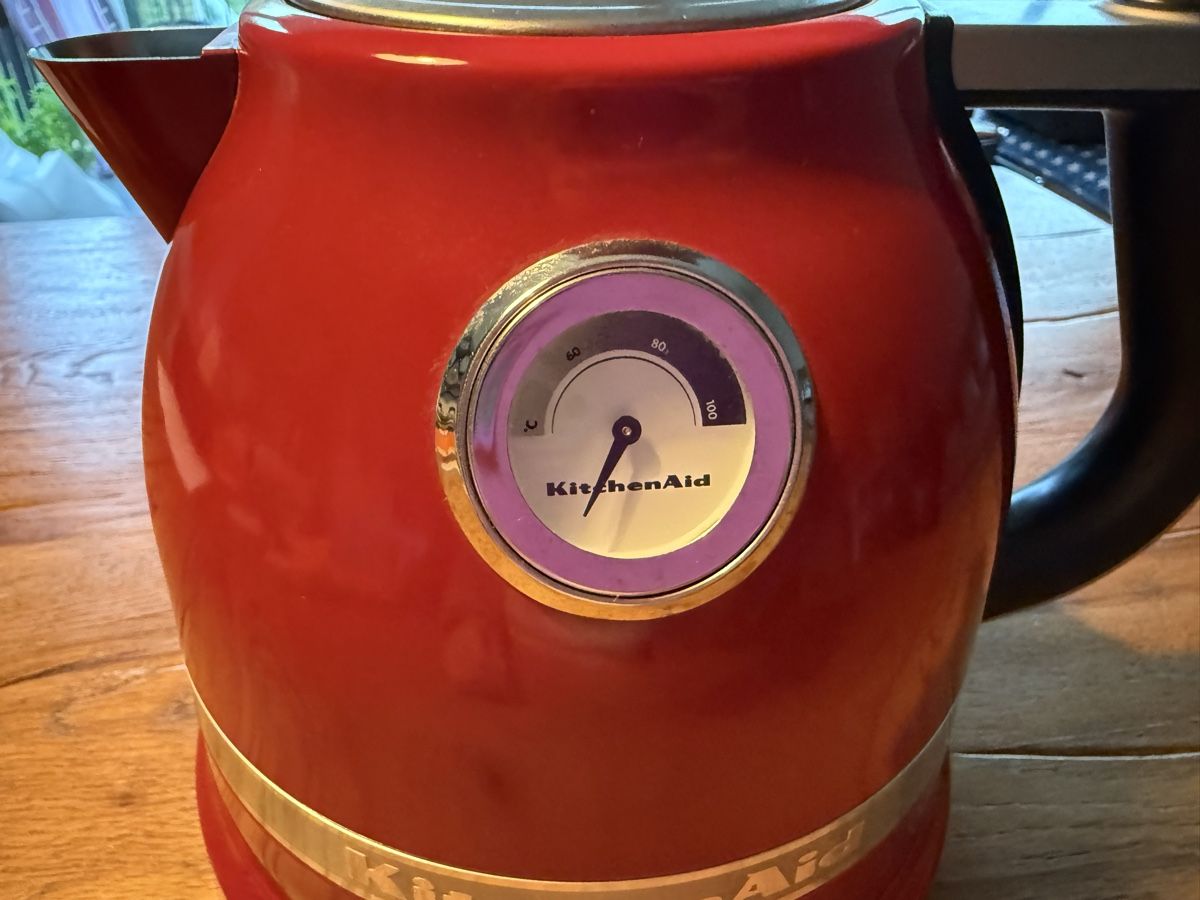 Kitchenaid Wasserkocher: Kitchenaid Artisan Wasserkocher rot – Gebraucht aus Allschwil von Artur15 1