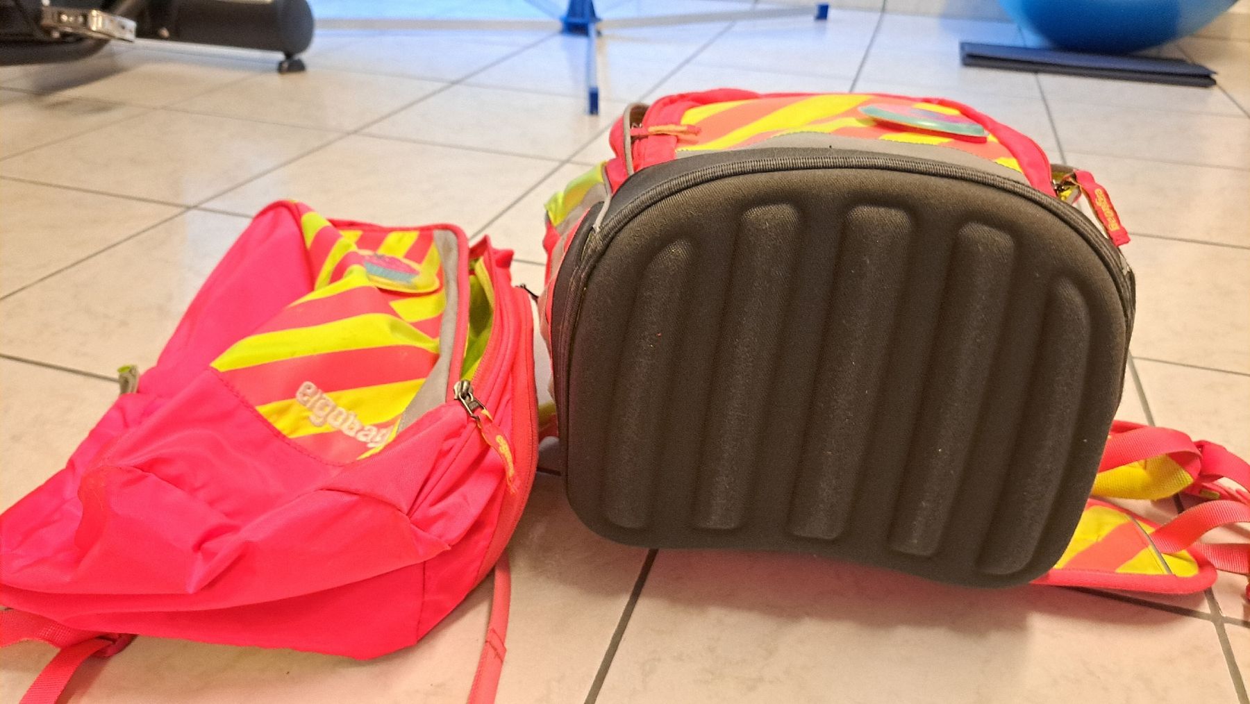 Ergobag Zaini: Ergobag Schulrucksack Set inkl. Sportrucksack – Usato da Thun venduto da Grisu_cm 4