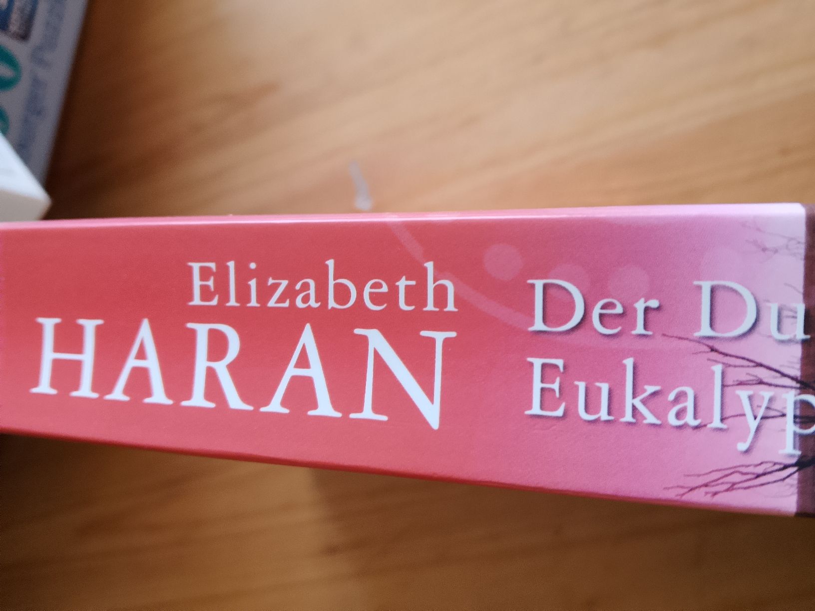 Libri: Der Duft der Eukalyptusblüten – Usato da Volken venduto da katz5 1