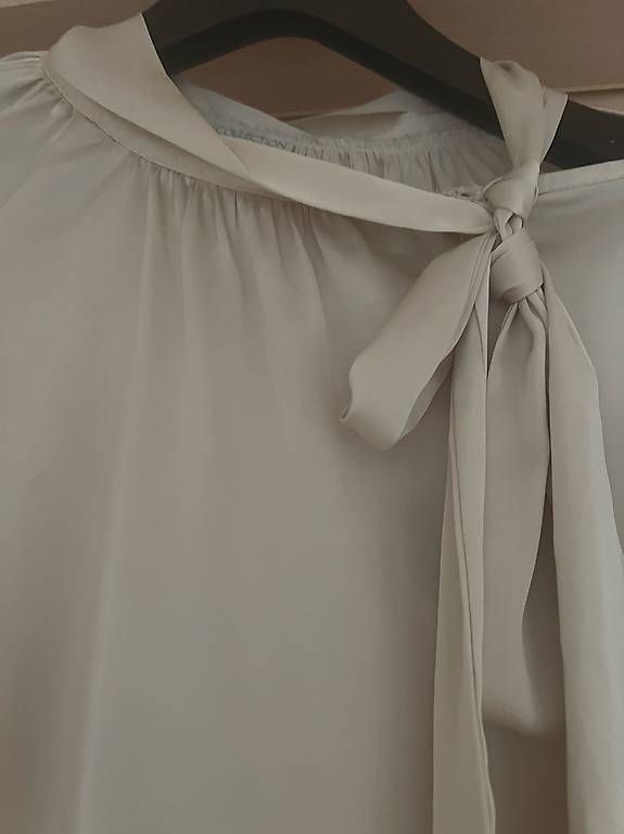 Blusen: Satinbluse crème – Gebraucht aus Minusio von Hefrie52 1