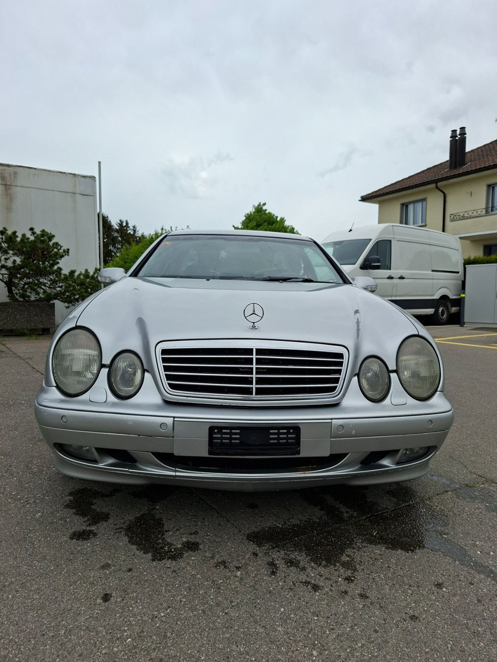 Mercedes-Benz Automobili: Mercedes CLK 320 – Usato da La Tour-de-Trême venduto da evapetreanu 3