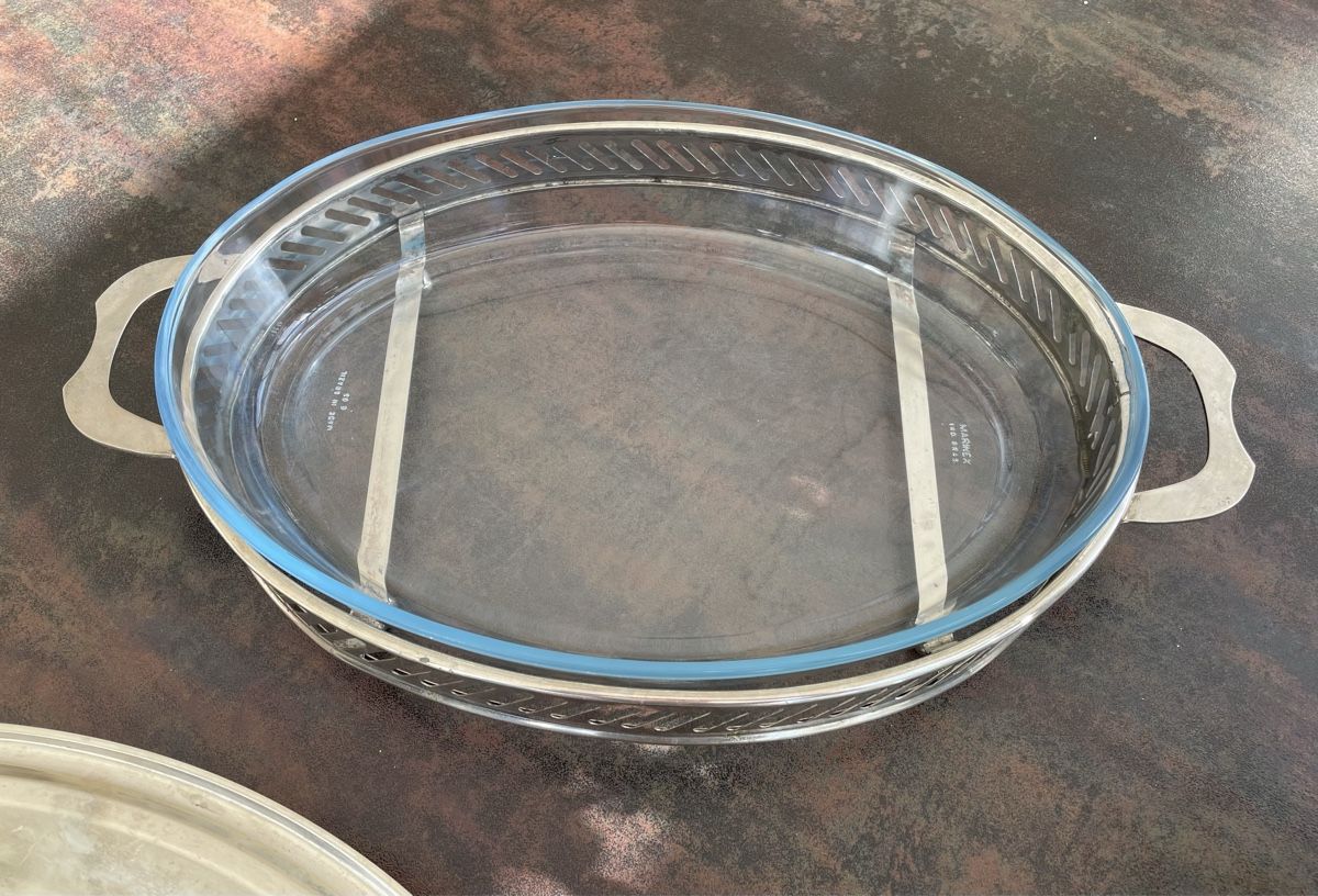 Servierplatten: Servierplatte mit Deckel und Metallrechaud – Gebraucht aus Pfaffnau von Loefibu 1