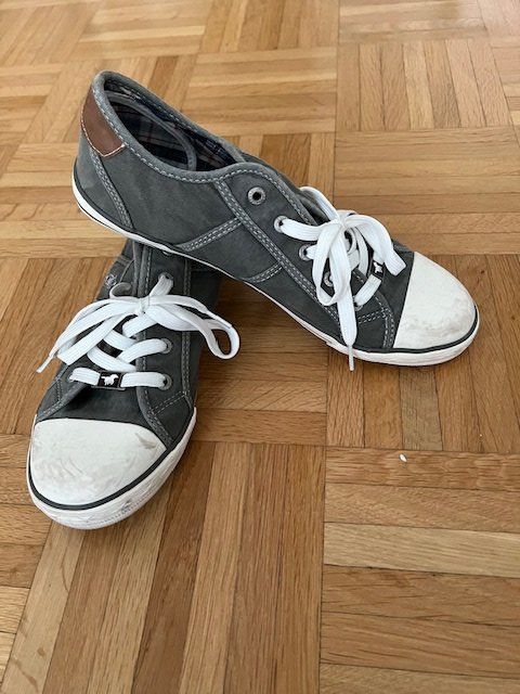 Mustang Scarpe da uomo: Sneaker "MUSTANG" Gr. 40, antrazit – Nuovo (secondo la descrizione) da Walenstadt venduto da ricamul 5