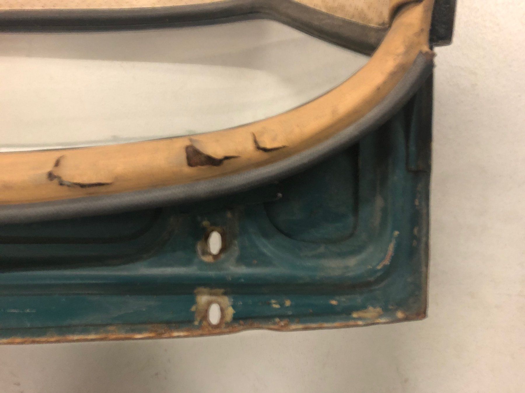 Fiat Tutti pezzi di ricambio auto: Fiat 850 Spider Hardtop – Usato da Satigny venduto da rfo59 4