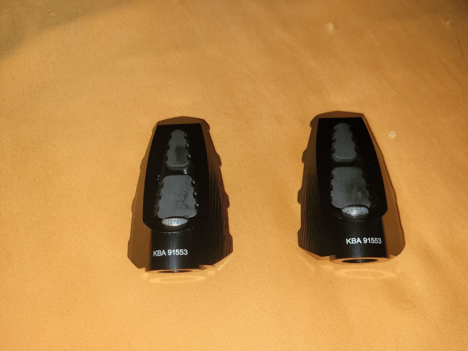 Puig Tutti i ricambio per moto: Fussrasten puig aluminium schwarz  winkel einstellbar – Nuovo e nell'imballaggio originale da Lupfig venduto da Metallica81