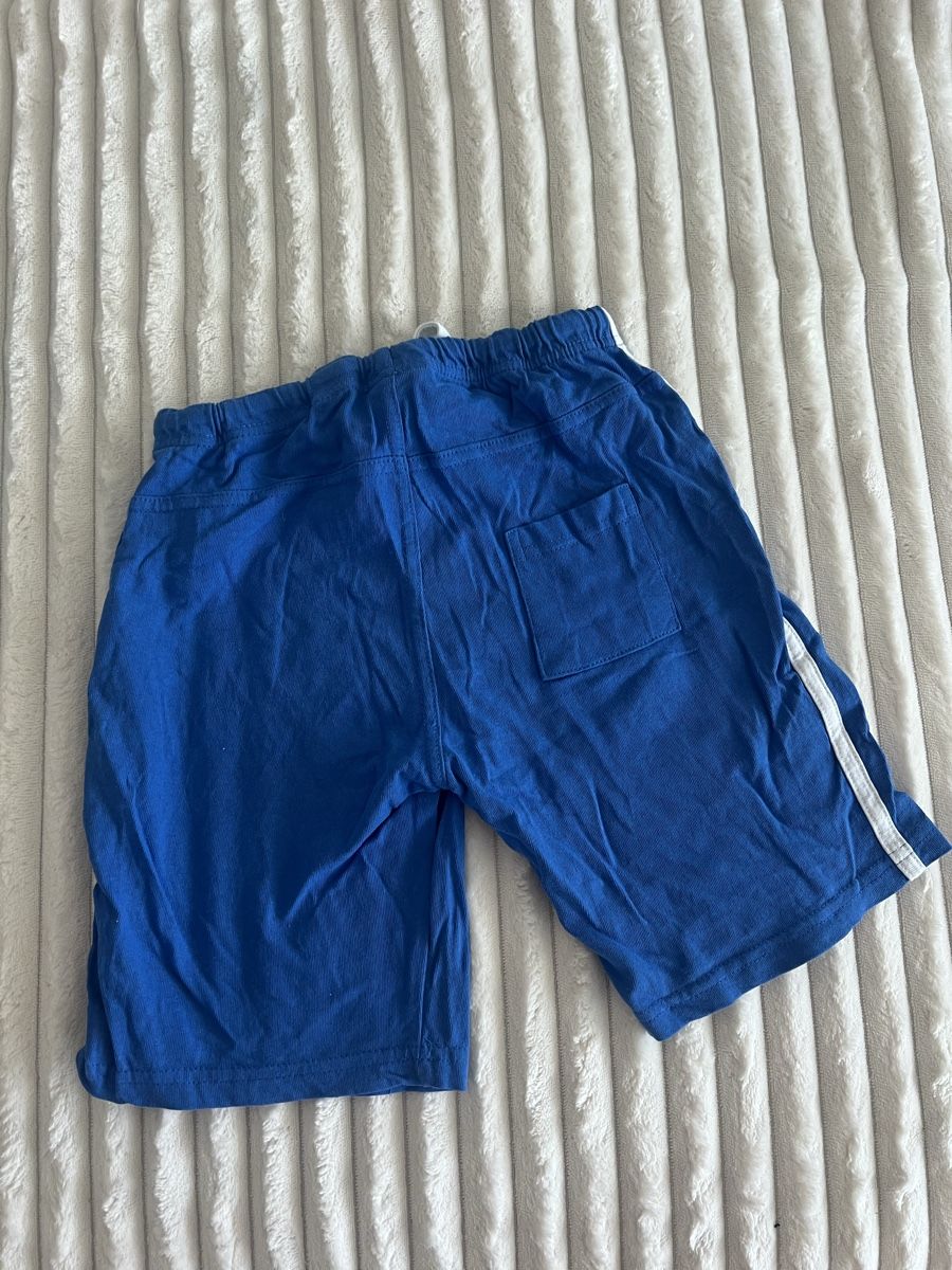Pantaloni: BAUMWOLL SHORTS HELLBLAU GR 122 – Usato da Basel venduto da theo-g77 2