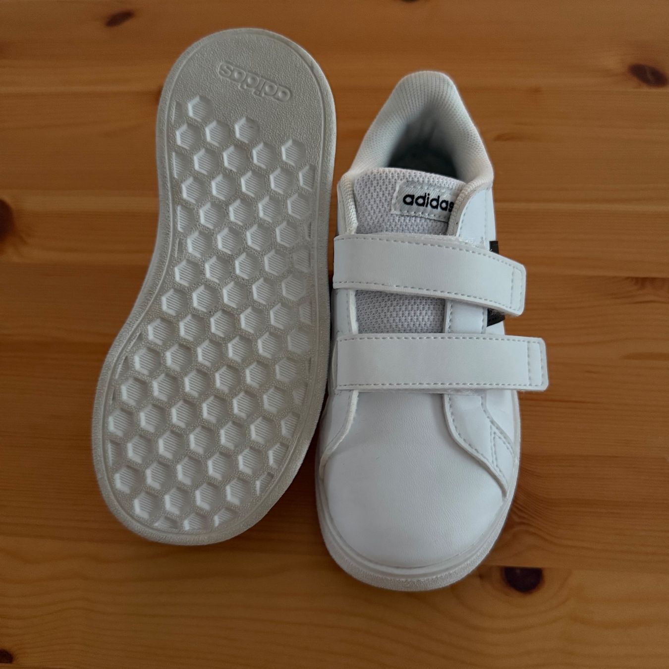 Adidas Scarpe per ragazzi: Adidas Original Superstar Sneaker Gr 27 – Nuovo (secondo la descrizione) da Richterswil venduto da Eunoia85 2