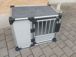 Praktische Hunde Transportbox für Auto, 93x80xH65cm