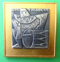 Basel Fasnachtsplakette Gold 1965 mit Nadel