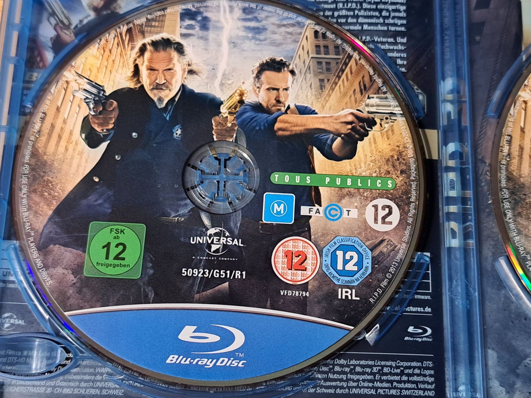 Tutti i DVDs: Blu-ray R.I.P.D. 2-Disc Edition BR + BR3D, Bridges, Reynolds – Usato da Unterseen venduto da Kanica 5