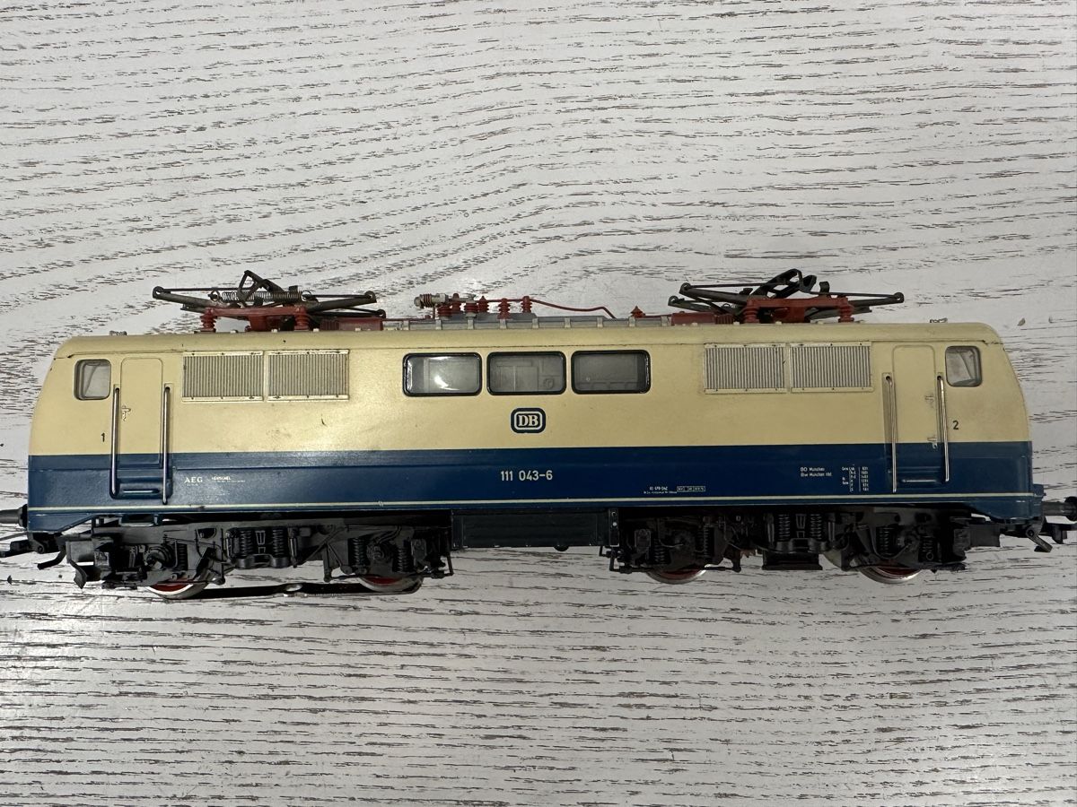 Märklin Modellini di ferrovie: Märklin 3042 DB BR 111 – Usato da Lupsingen venduto da New-Haven 2