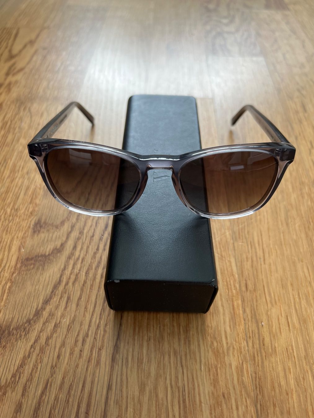 Viu Occhiali & Lenti: Viu Sonnenbrille mit Etui/Brillentuch – Usato da Glattpark(Opfikon) venduto da ste_n99y 7