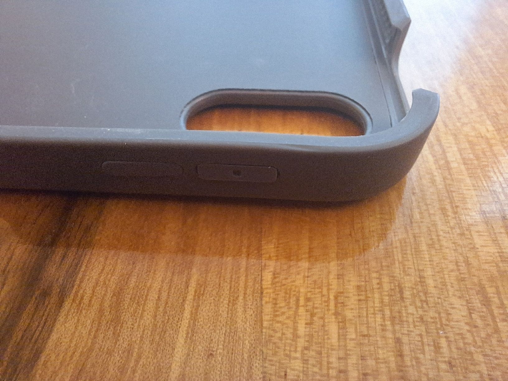Logitech Claviers: Logitech Combo Touch iPad Air 13  – D'occasion à Bern par and_ygp8 3