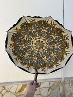 Regenschirm schwarz mit Blumenmuster innen guter Zustand