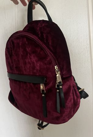 Samt Rucksack in Bordeauxrot, neuwertig!
