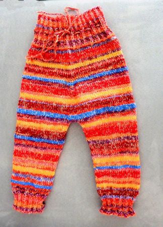 TAILLE 68 - HOSE NEU - HANDARBEIT