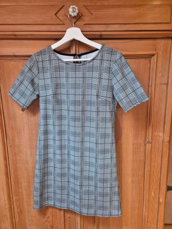Kleid Grösse S